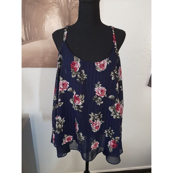 torrid Tops - Torrid Lightweight Blue Floral Tank Top with Adjustable Straps Size 1 Causal